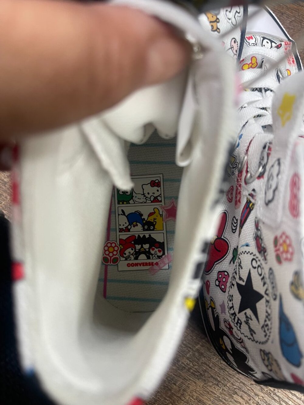 Converse x Hello Kitty & Friends Easy-On High Tops Kids 2Y - Picture 5 of 8